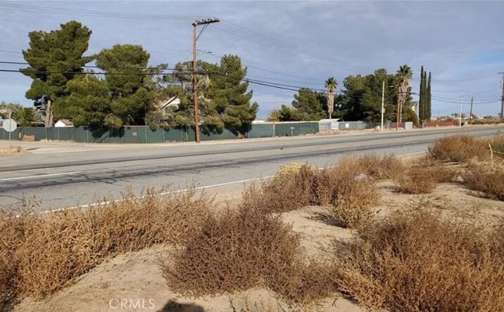 Pictures of Land property located at 700 E Vac/ave L/vic 7th Ste, Lancaster, CA 93535 for sales - image #1