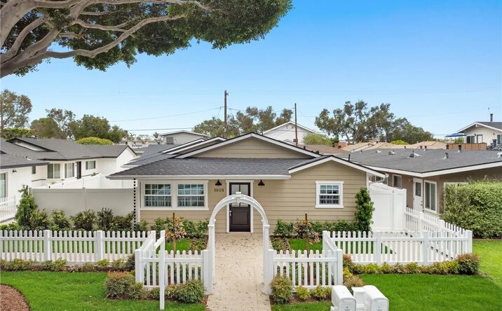 Pictures of Multifamily property located at 1805 Clay Street, Newport Beach, CA 92663 for sales - image #1