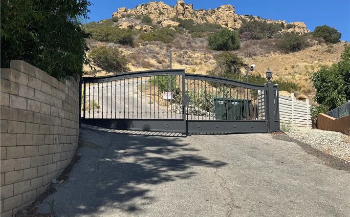 Pictures of Land property located at 8 Thompson, Chatsworth, CA 91311 for sales - image #1