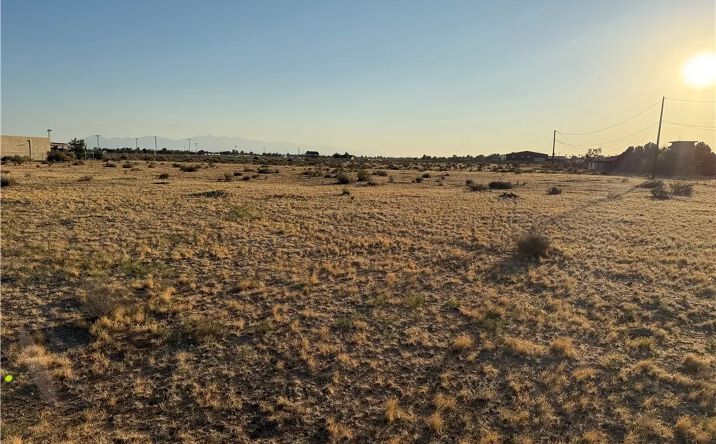Pictures of Land property located at Central, Apple Valley, CA 92308 for sales - image #1
