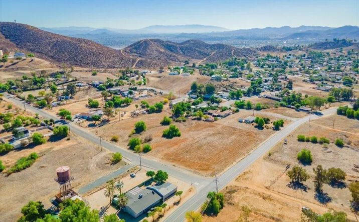 Pictures of Land property located at 28470 Goetz, Quail Valley, CA 92587 for sales - image #1