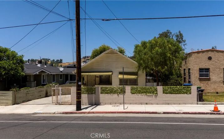 Pictures of Multifamily property located at 3621 Griffin Avenue, Los Angeles, CA 90031 for sales - image #1