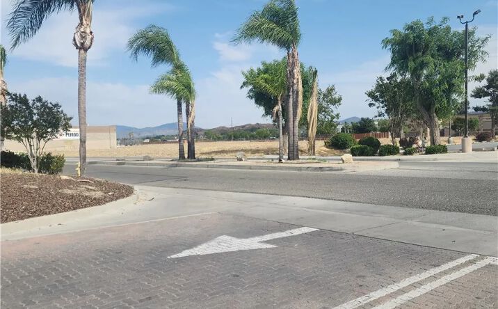 Pictures of Land property located at E Commonweaith, San Jacinto, CA 92583 for sales - image #1