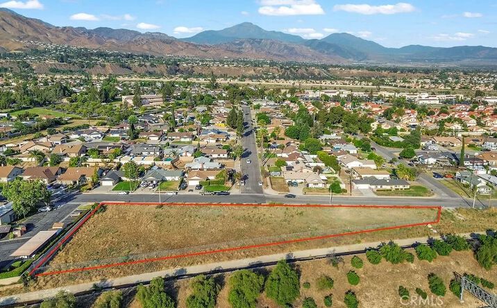 Pictures of Land property located at La Praix, Highland, CA 92346 for sales - image #1
