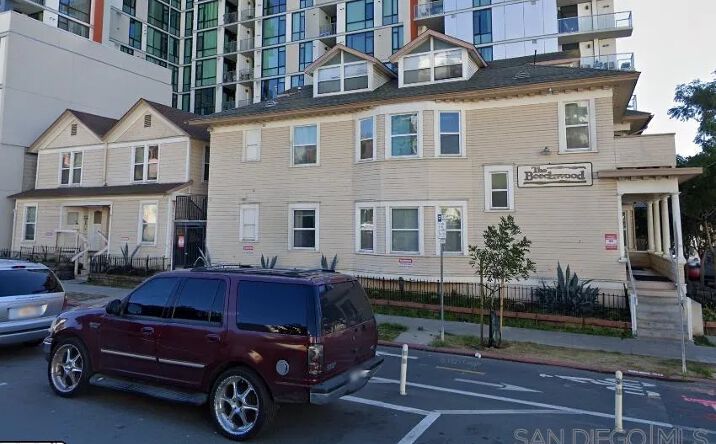 Pictures of Multifamily property located at 419 W Beech St, San Diego, CA 92101 for sales - image #1