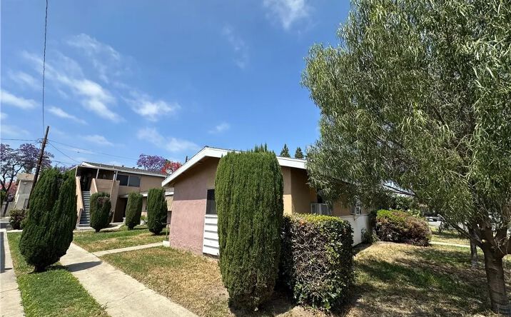 Pictures of Multifamily property located at 617 E Eton Place, Anaheim, CA 92805 for sales - image #1