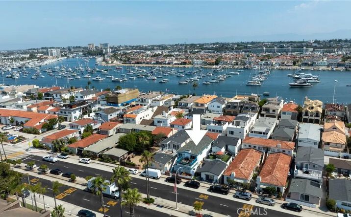 Pictures of Multifamily property located at 1324 W Balboa Boulevard, Newport Beach, CA 92661 for sales - image #1