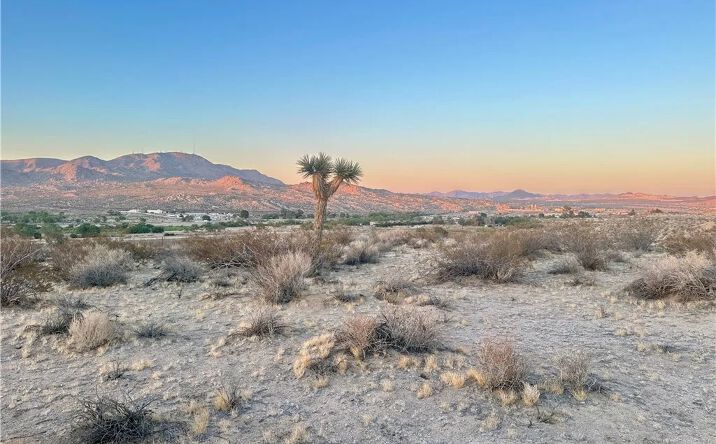 Pictures of Land property located at Off Air Expressway, Victorville, CA 92394 for sales - image #1