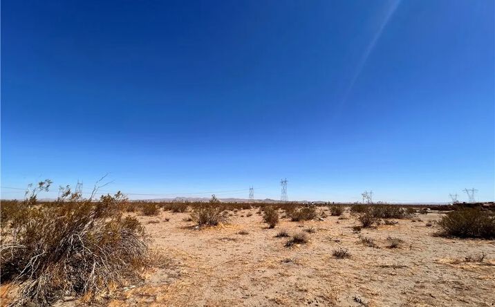 Pictures of Land property located at Johnson, Phelan, CA 92371 for sales - image #1