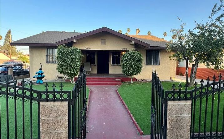 Pictures of Multifamily property located at 1030 W 88th Street, Los Angeles, CA 90044 for sales - image #1