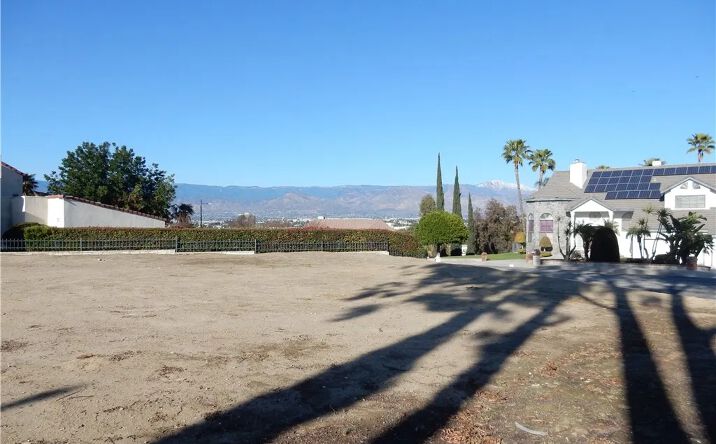 Pictures of Land property located at Cindee, Colton, CA 92324 for sales - image #1
