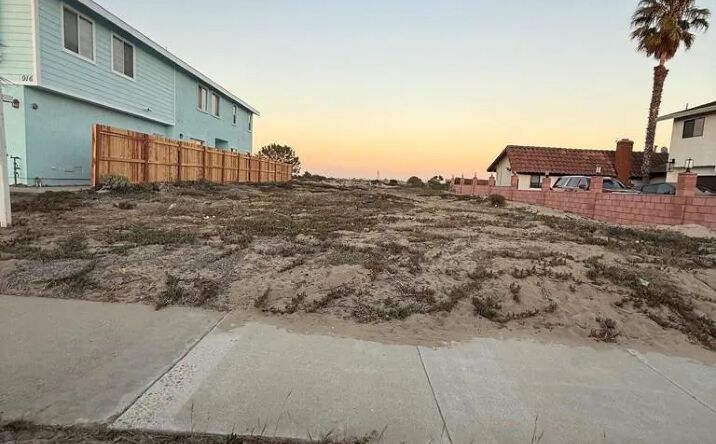 Pictures of Land property located at 920 Catamaran, Oxnard, CA 93035 for sales - image #1
