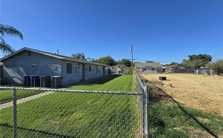 Pictures of Multifamily property located at 264 E 10th Street, Merced, CA 95341 for sales - image #1