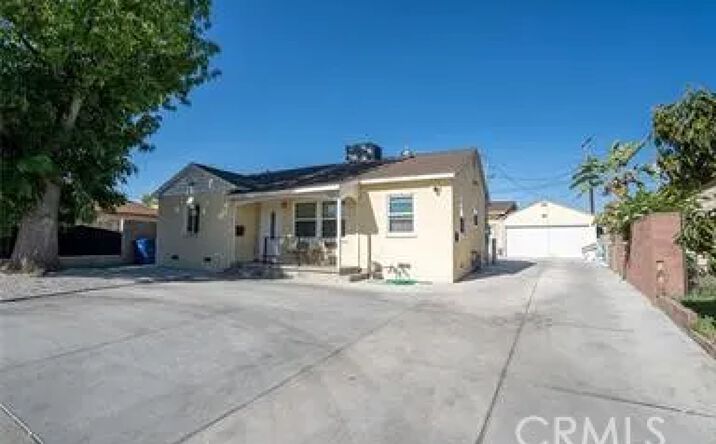 Pictures of Multifamily property located at 7663 Shadyglade Avenue, North Hollywood, CA 91605 for sales - image #1