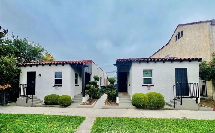 Pictures of Multifamily property located at 6428 S Van Ness, Los Angeles, CA 90047 for sales - image #1
