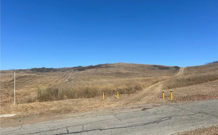 Pictures of Land property located at Vista Flora Rd., Murrieta, CA 92562 for sales - image #1