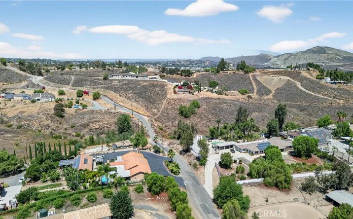 Pictures of Land property located at Knob Hill/weirick, Corona, CA 92883 for sales - image #1