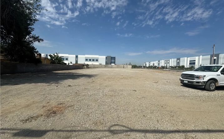 Pictures of Land property located at 10512 Juiper, Fontana, CA 92337 for sales - image #1