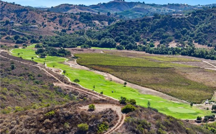 Pictures of Land property located at Via Vaquero, Temecula, CA 92590 for sales - image #1