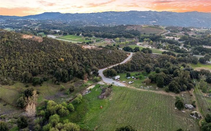 Pictures of Land property located at 39948 Avenida La Cresta, Murrieta, CA 92562 for sales - image #1