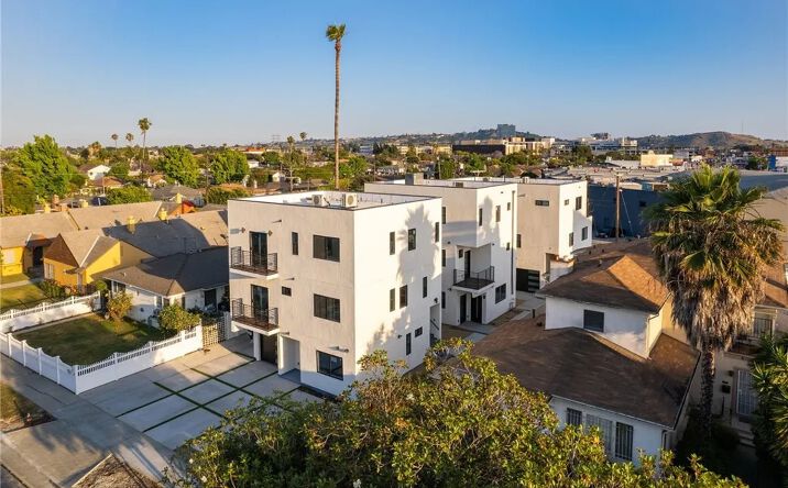 Pictures of Multifamily property located at 6082 W 18th Street, Los Angeles, CA 90035 for sales - image #1