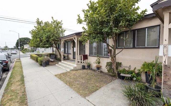 Pictures of Multifamily property located at 705 Mcdonald Avenue, Wilmington, CA 90744 for sales - image #1