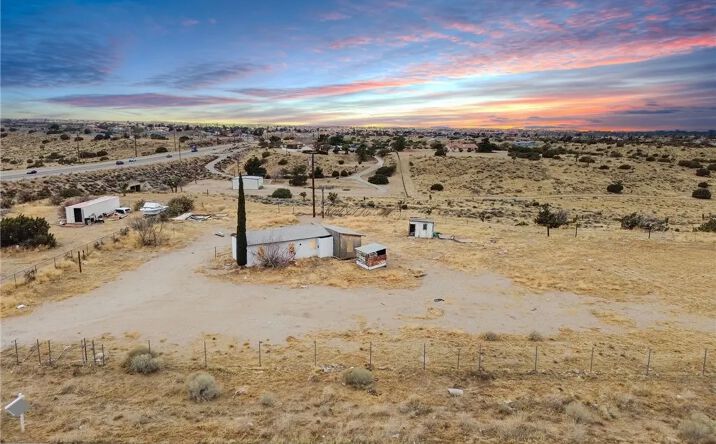 Pictures of Land property located at 9770 Verbena, Oak Hills, CA 92344 for sales - image #1