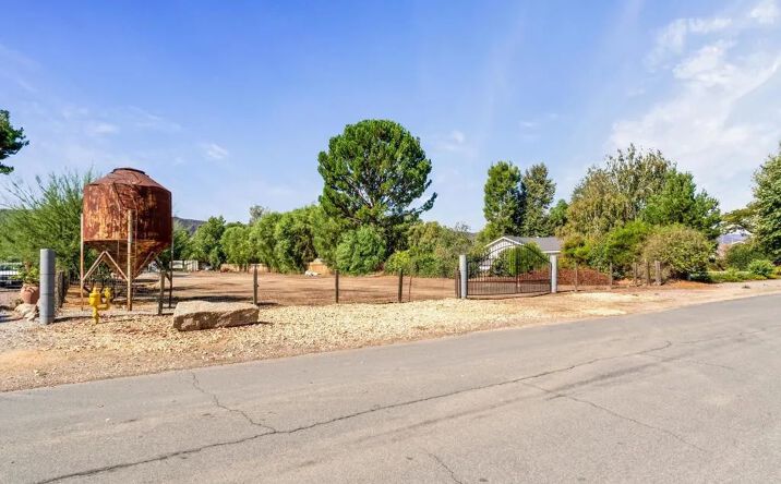 Pictures of Land property located at Lenox, Murrieta, CA 92562 for sales - image #1