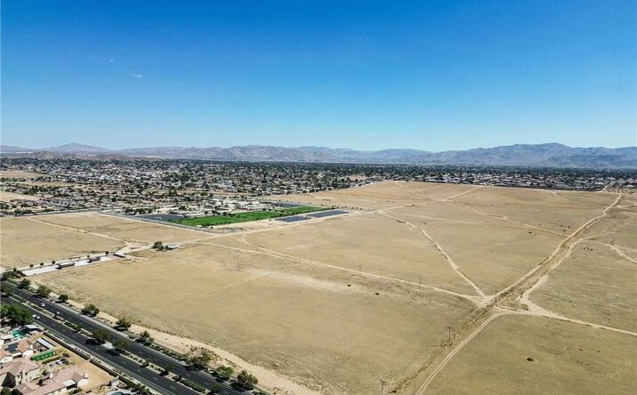 Pictures of Land property located at 1 Apple Valley, Apple Valley, CA 92308 for sales - image #1
