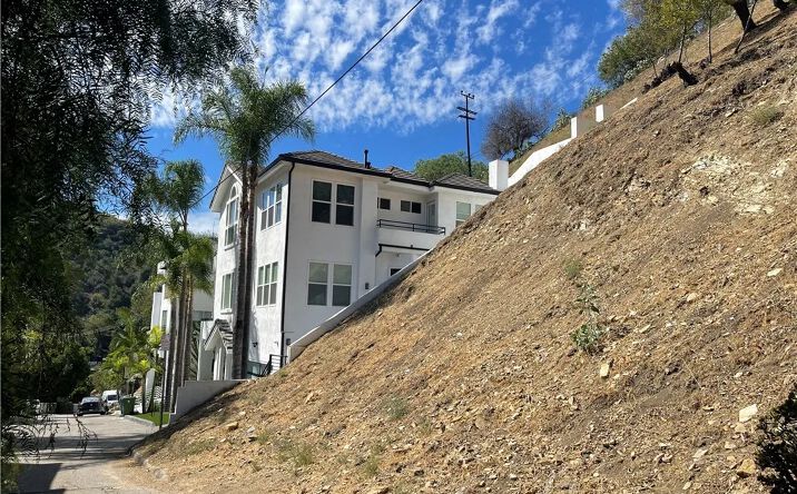 Pictures of Land property located at 3649 Potosi Ave, Studio City, CA 91604 for sales - image #1