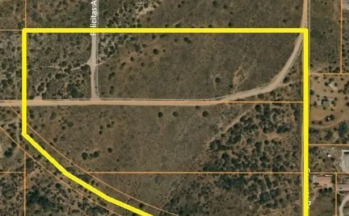 Pictures of Land property located at Camares, Palmdale, CA 93551 for sales - image #1