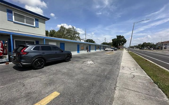Pictures of Hospitality property located at 6409 S Dale Mabry Hwy, Tampa, FL 33611 for sales - image #1