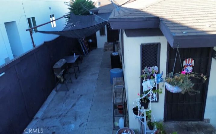 Pictures of Multifamily property located at 243 E 68th Street, Los Angeles, CA 90003 for sales - image #1