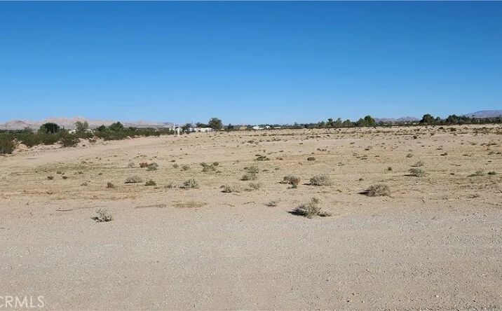 Pictures of Land property located at 10355 Jingal, Lucerne Valley, CA 92356 for sales - image #1