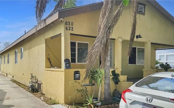 Pictures of Multifamily property located at 622 W 91st, Los Angeles, CA 90044 for sales - image #1