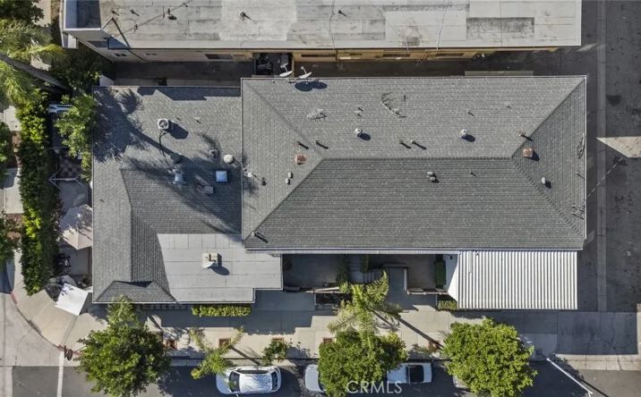 Pictures of Multifamily property located at 6661 Wilkinson Avenue, North Hollywood, CA 91606 for sales - image #1