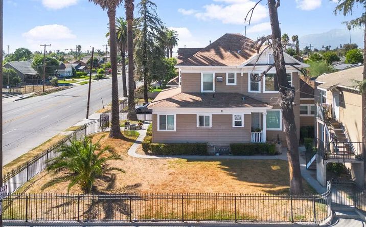 Pictures of Multifamily property located at 708 W 9th Street, San Bernardino, CA 92410 for sales - image #1