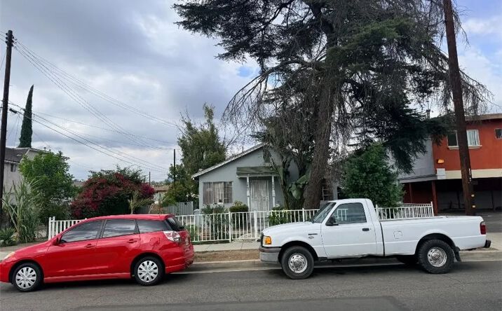 Pictures of Multifamily property located at 1443-1443 Laurel, Pomona, CA 91768 for sales - image #1