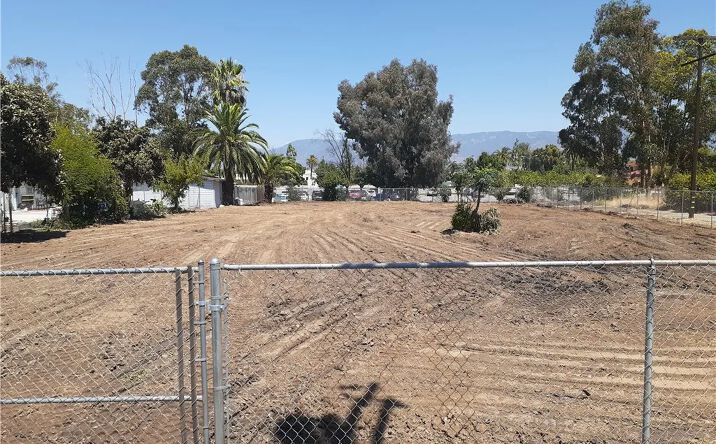 Pictures of Land property located at Velarde, San Bernardino, CA 92405 for sales - image #1