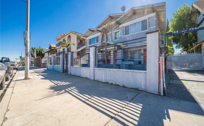 Pictures of Multifamily property located at 146 W Vernon, Los Angeles, CA 90037 for sales - image #1