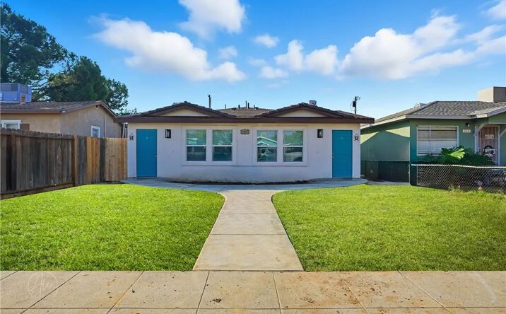 Pictures of Multifamily property located at 407 Washington Avenue, Bakersfield, CA 93308 for sales - image #1