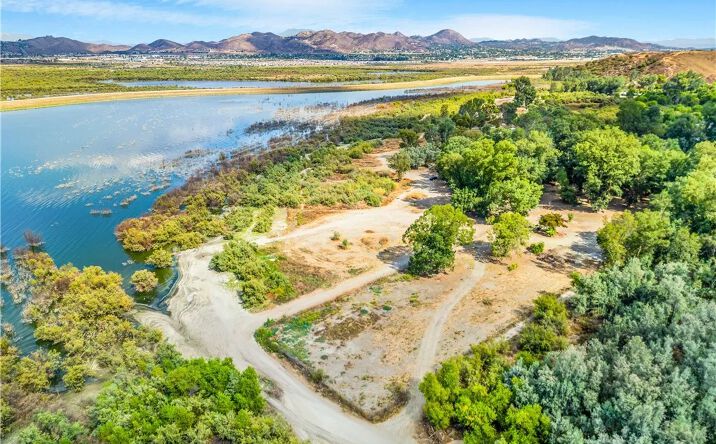 Pictures of Land property located at Grand, Lake Elsinore, CA 92530 for sales - image #1