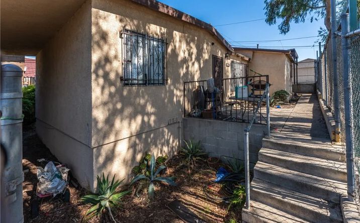 Pictures of Multifamily property located at 11242 S Budlong, Los Angeles, CA 90044 for sales - image #1