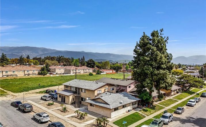 Pictures of Multifamily property located at 160 W Cascade, Rialto, CA 92376 for sales - image #1