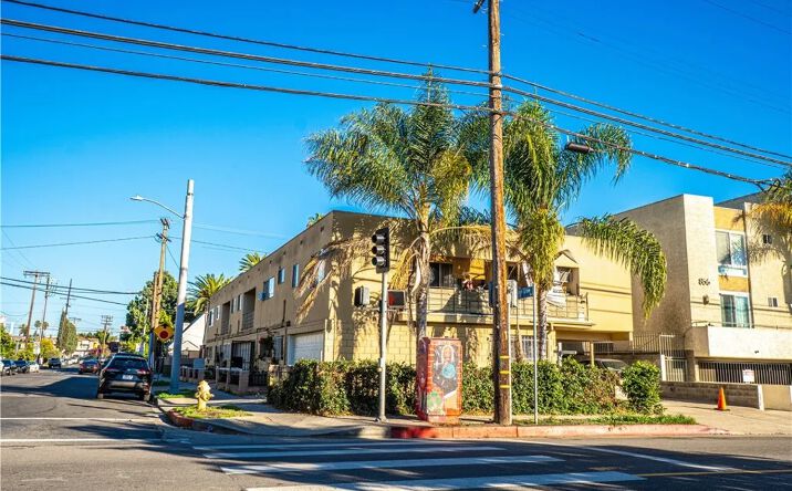 Pictures of Multifamily property located at 5666 Lemon Grove, Los Angeles, CA 90038 for sales - image #1