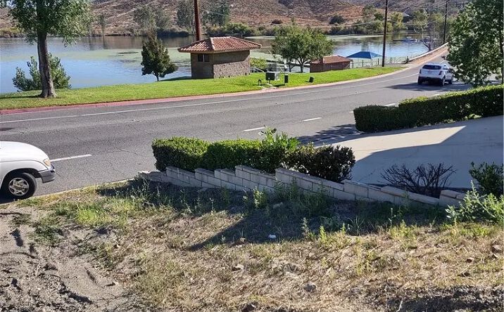 Pictures of Land property located at 22283 Vacation, Canyon Lake, CA 92587 for sales - image #1
