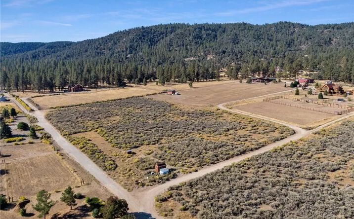 Pictures of Land property located at 1085 Dusty, Frazier Park, CA 93225 for sales - image #1