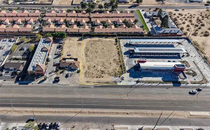 Pictures of Land property located at 15403 Bear Valley, Hesperia, CA 92345 for sales - image #1