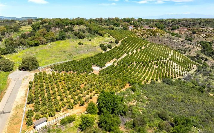 Pictures of Land property located at 27 Via Escalon, Temecula, CA 92590 for sales - image #1