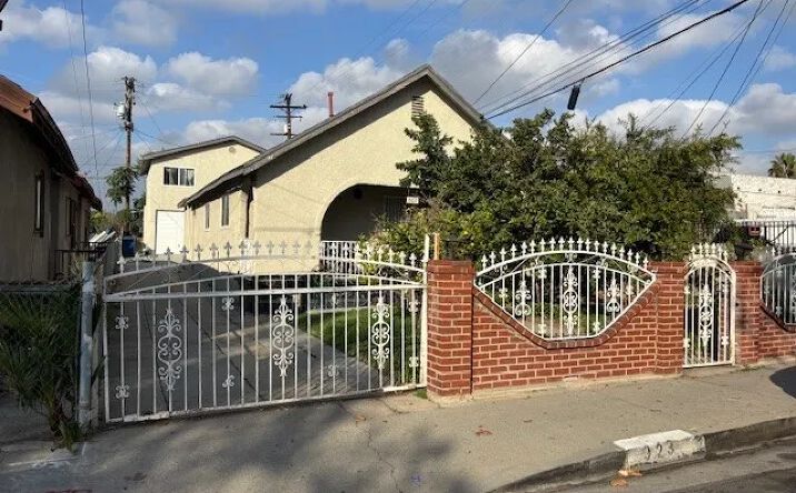 Pictures of Multifamily property located at 923 S Alma, East Los Angeles, CA 90023 for sales - image #1